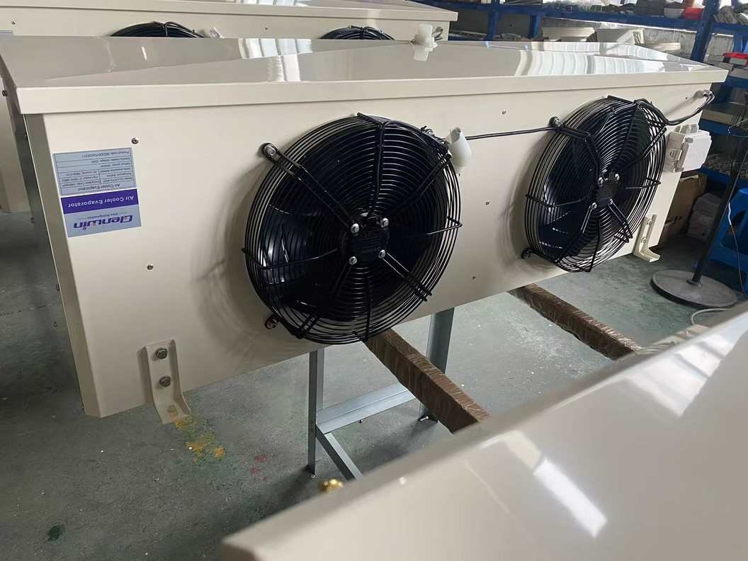 Evaporator for cold storage refrigeration system